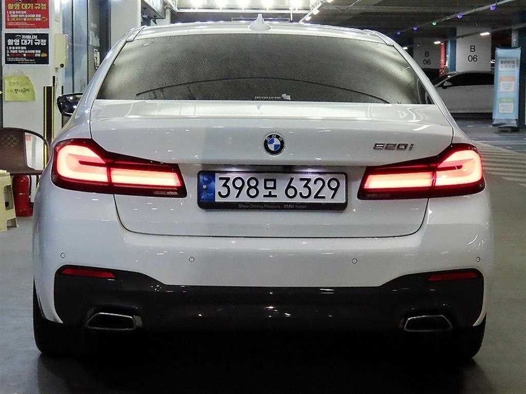 BMW 5시리즈 5시리즈 (G30) 520i M 스포츠 이미지 5