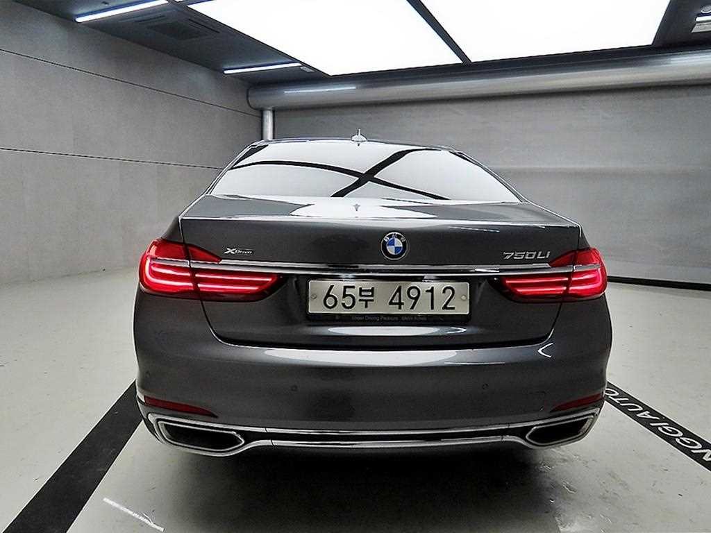 BMW 7시리즈 7시리즈 (G11) 740Li xDrive 이미지 3