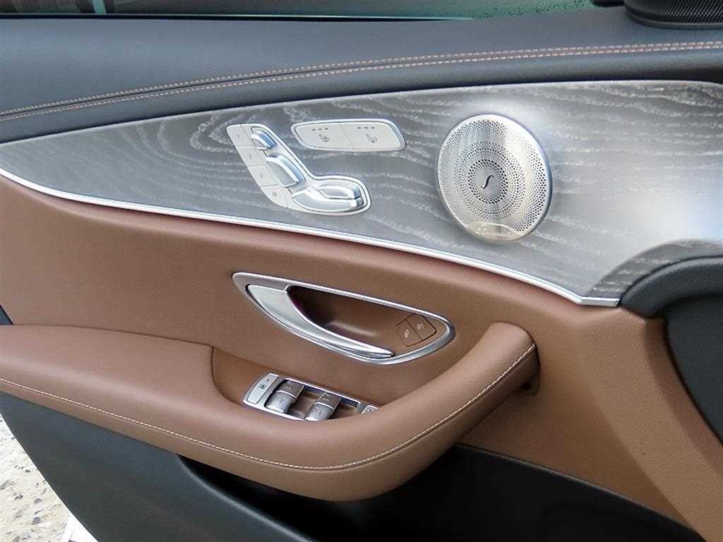 벤츠 E 클래스 E-클래스 W213 E350 4MATIC 익스클루시브 이미지 12