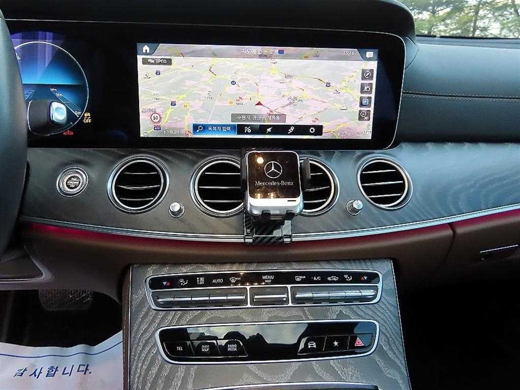 벤츠 E 클래스 E-클래스 W213 E350 4MATIC 익스클루시브 이미지 13