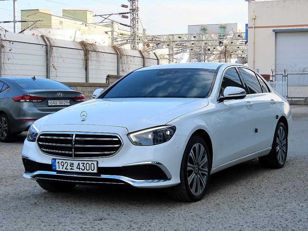 벤츠 E 클래스 E-클래스 W213 E350 4MATIC 익스클루시브 이미지 2