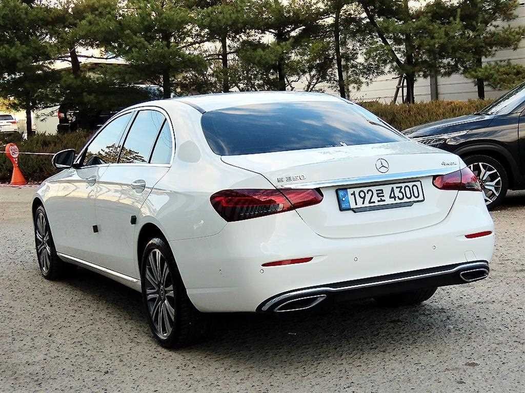 벤츠 E 클래스 E-클래스 W213 E350 4MATIC 익스클루시브 이미지 3
