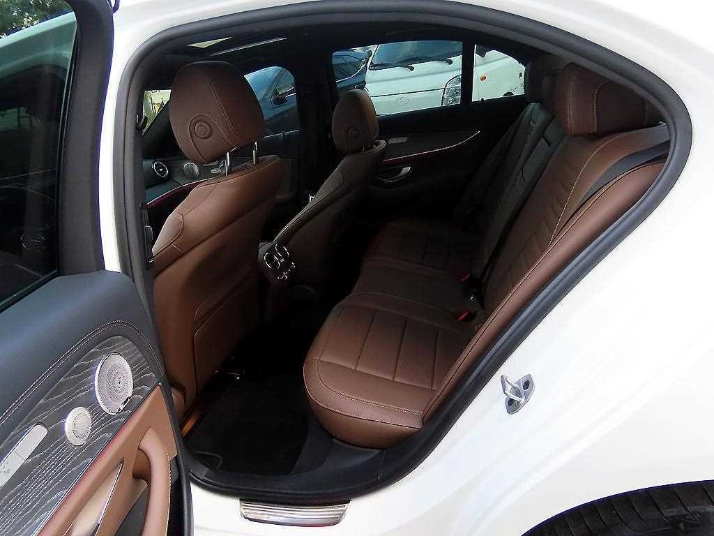 벤츠 E 클래스 E-클래스 W213 E350 4MATIC 익스클루시브 이미지 6