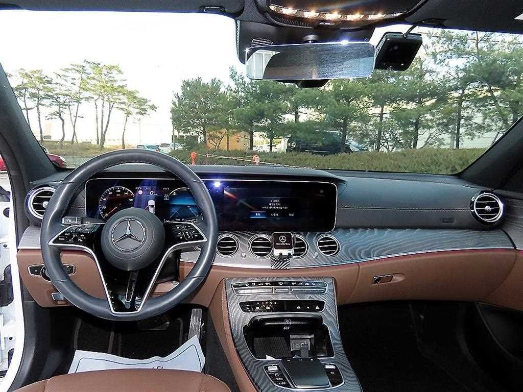 벤츠 E 클래스 E-클래스 W213 E350 4MATIC 익스클루시브 이미지 7