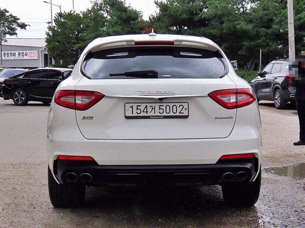 마세라티 르반떼 3.0 S AWD 그란스포츠 이미지 4
