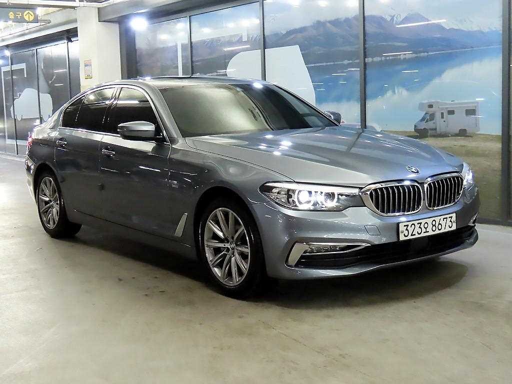 BMW 5시리즈 5시리즈 (G30) 520i 럭셔리 이미지 1