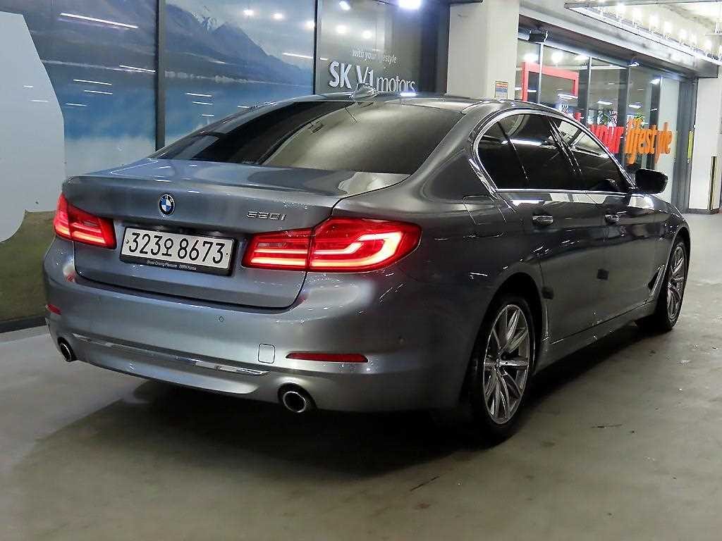 BMW 5시리즈 5시리즈 (G30) 520i 럭셔리 이미지 4