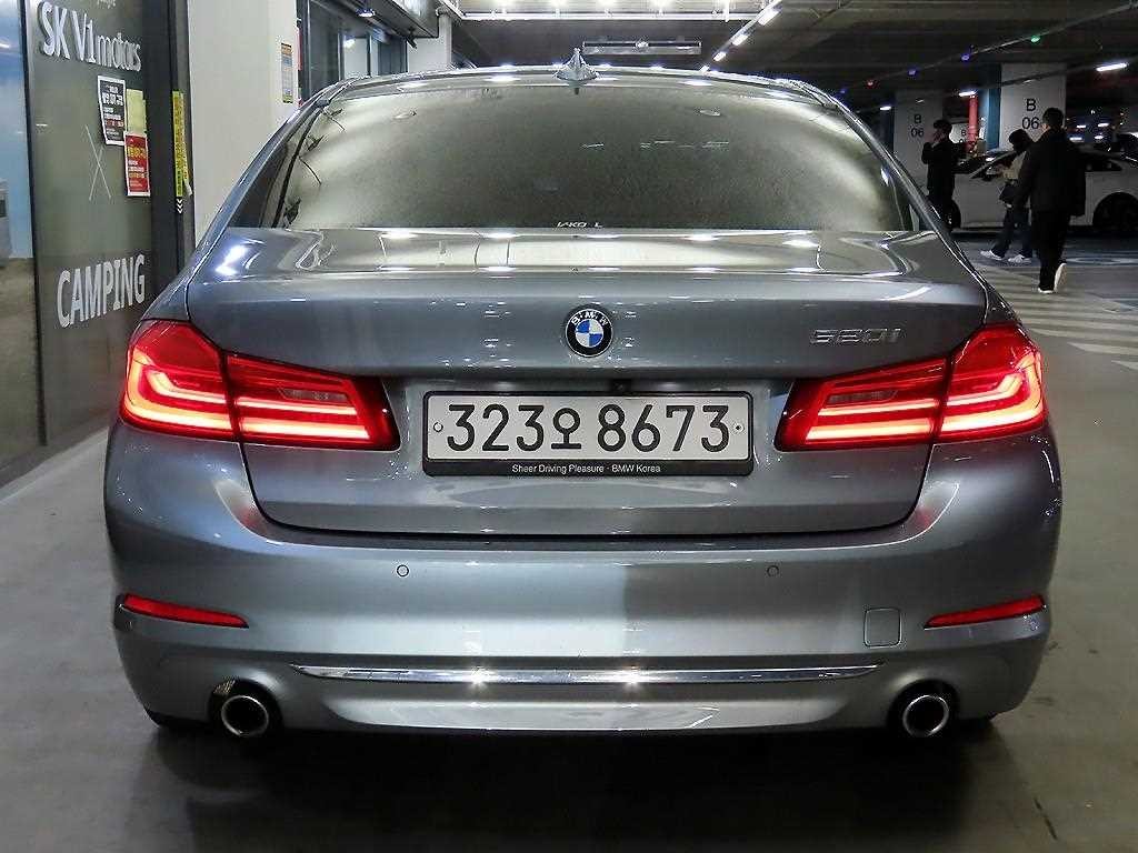 BMW 5시리즈 5시리즈 (G30) 520i 럭셔리 이미지 5