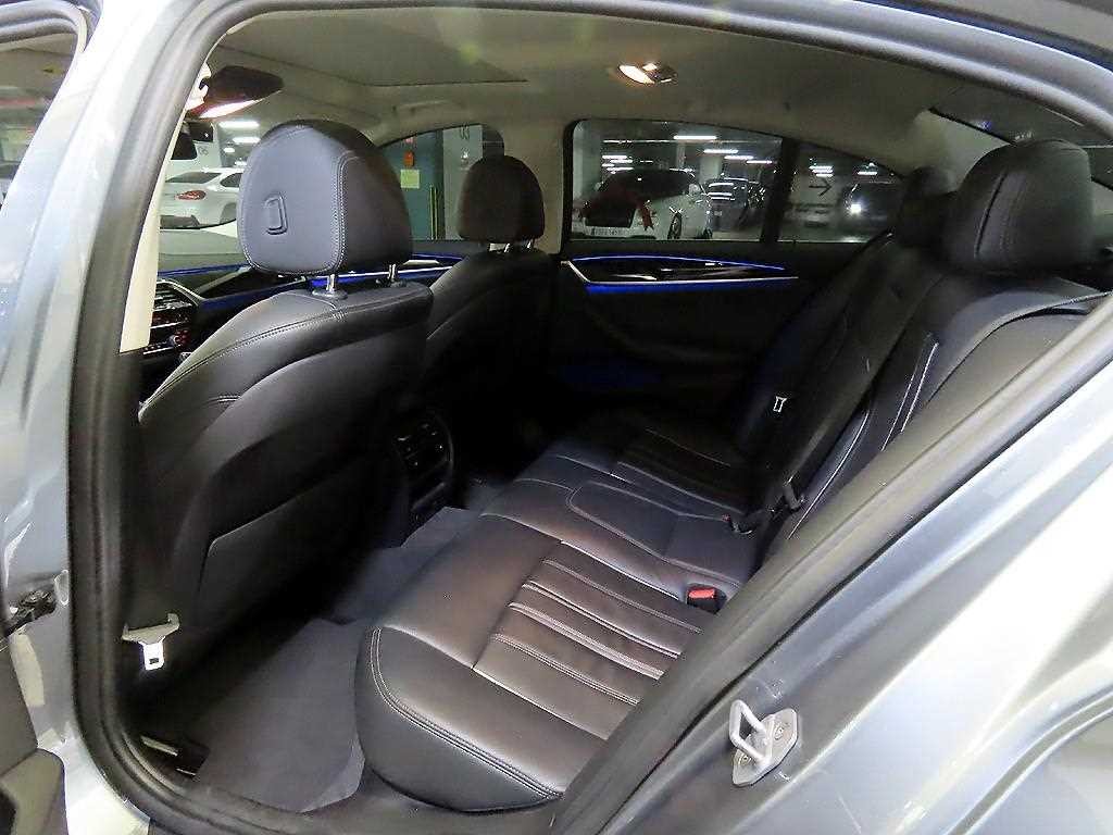 BMW 5시리즈 5시리즈 (G30) 520i 럭셔리 이미지 7