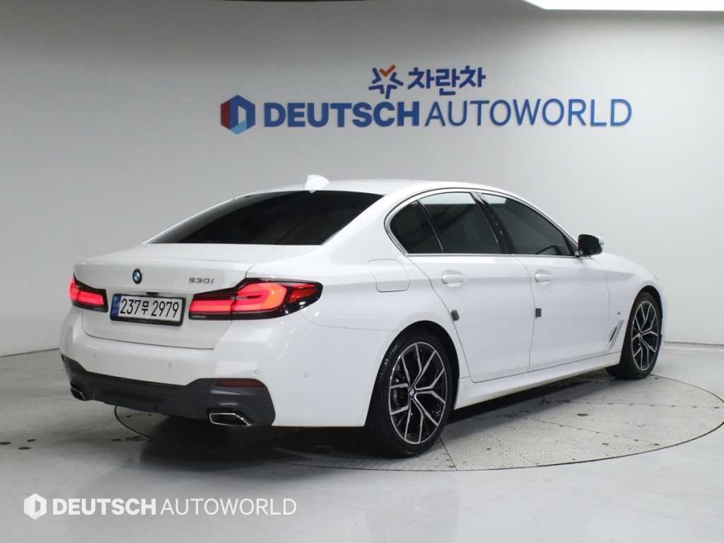 BMW 5시리즈 5시리즈 (G30) 530i M 스포츠 이미지 2
