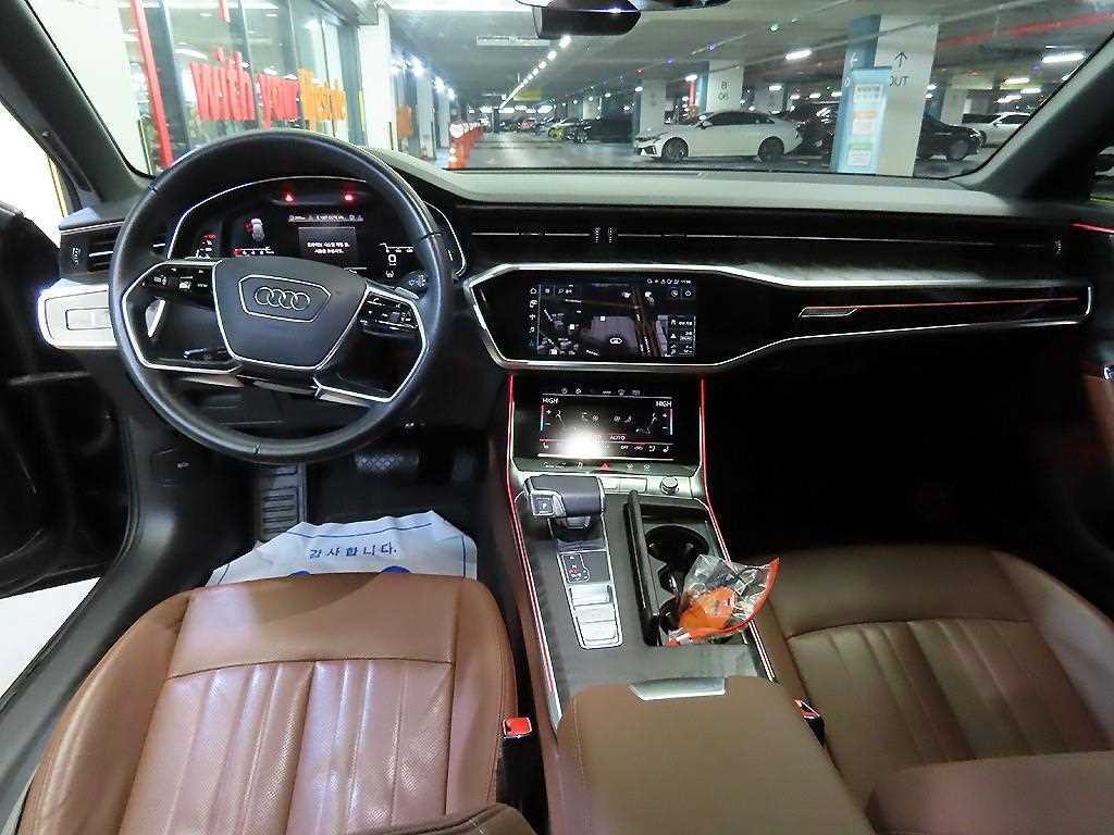 아우디 A6 A6 (C8) 45 TFSI 프리미엄 이미지 10
