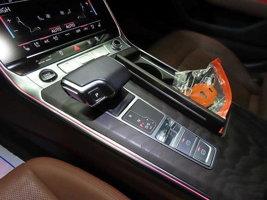 아우디 A6 A6 (C8) 45 TFSI 프리미엄 이미지 12