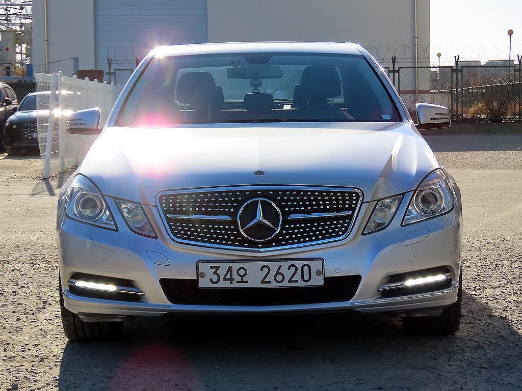 벤츠 E 클래스 E-클래스 W212 E300 엘레강스 이미지 1
