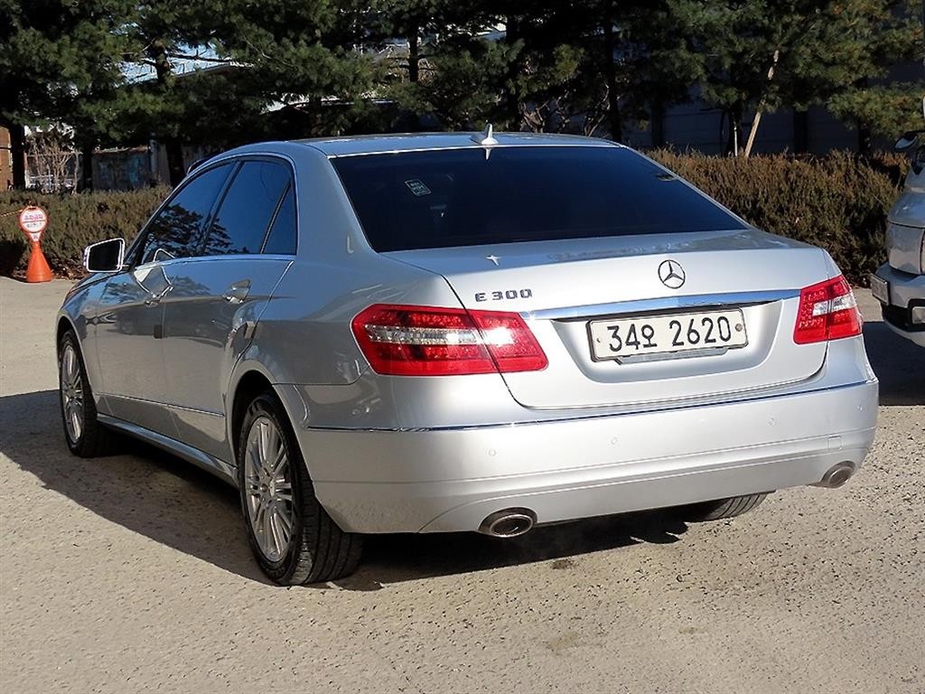 벤츠 E 클래스 E-클래스 W212 E300 엘레강스 이미지 3