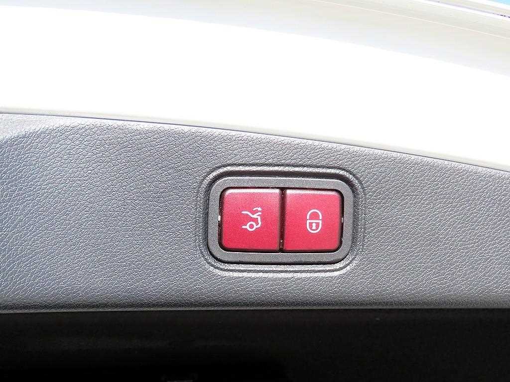 벤츠 E 클래스 E-클래스 W213 E300d 4MATIC 쿠페 이미지 16