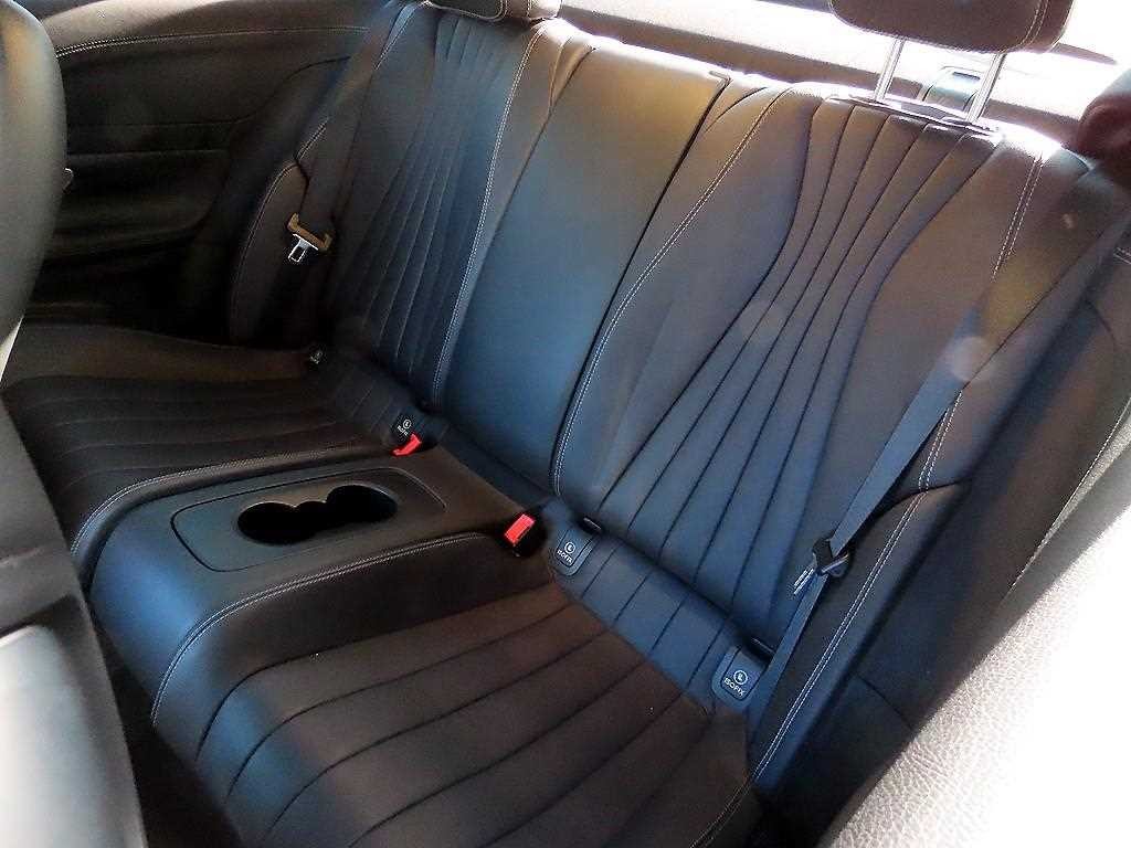 벤츠 E 클래스 E-클래스 W213 E300d 4MATIC 쿠페 이미지 6