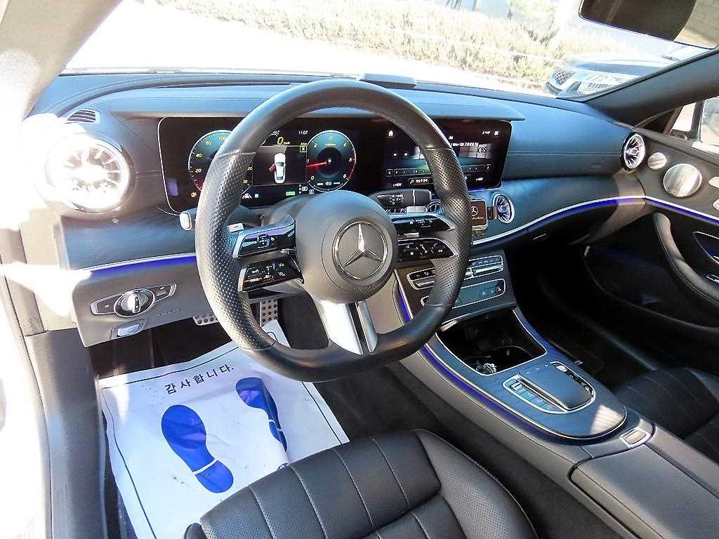 벤츠 E 클래스 E-클래스 W213 E300d 4MATIC 쿠페 이미지 7