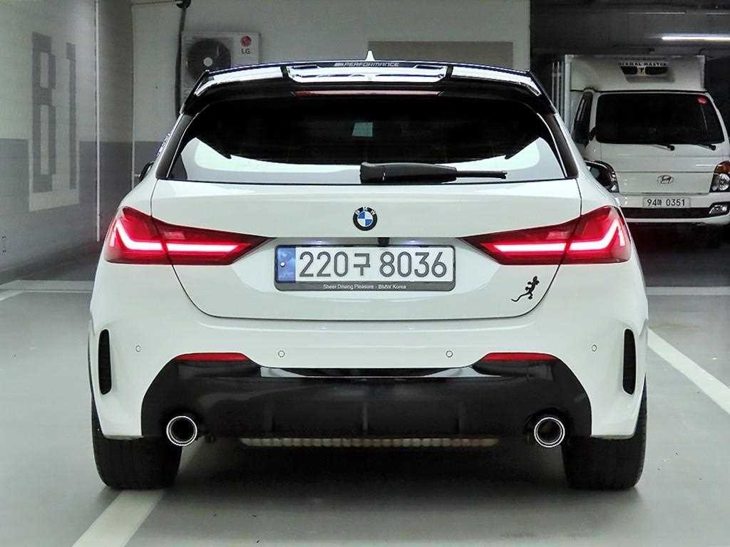 BMW 1시리즈 1시리즈 (F40) 120i M 스포츠 이미지 3