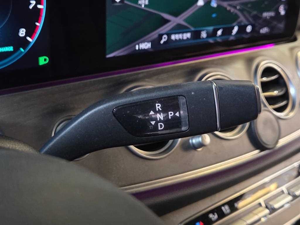 벤츠 E 클래스 E-클래스 W213 E350 4MATIC 아방가르드 이미지 12