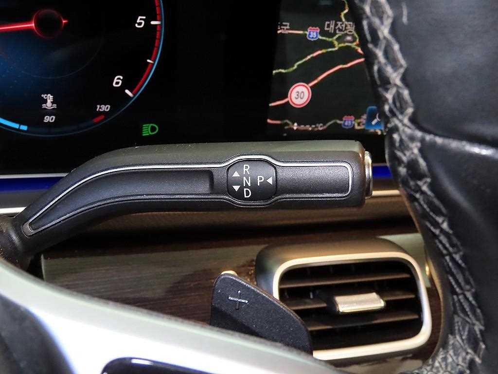 벤츠 GLE 클래스 GLE 클래스 W167 GLE 400d 4MATIC 쿠페 이미지 13