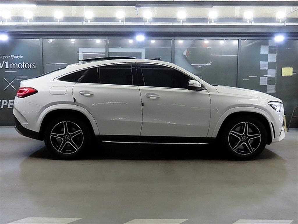 벤츠 GLE 클래스 GLE 클래스 W167 GLE 400d 4MATIC 쿠페 이미지 3