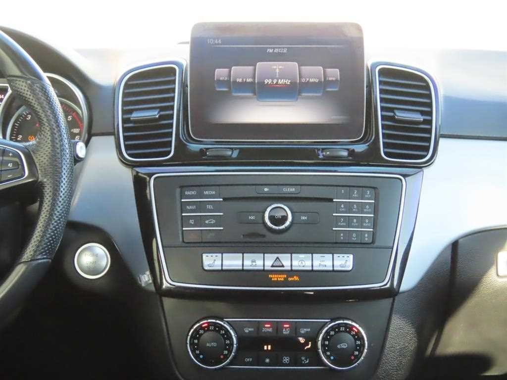 벤츠 GLE 클래스 GLE 클래스 W166 GLE 350 d 4MATIC 이미지 10