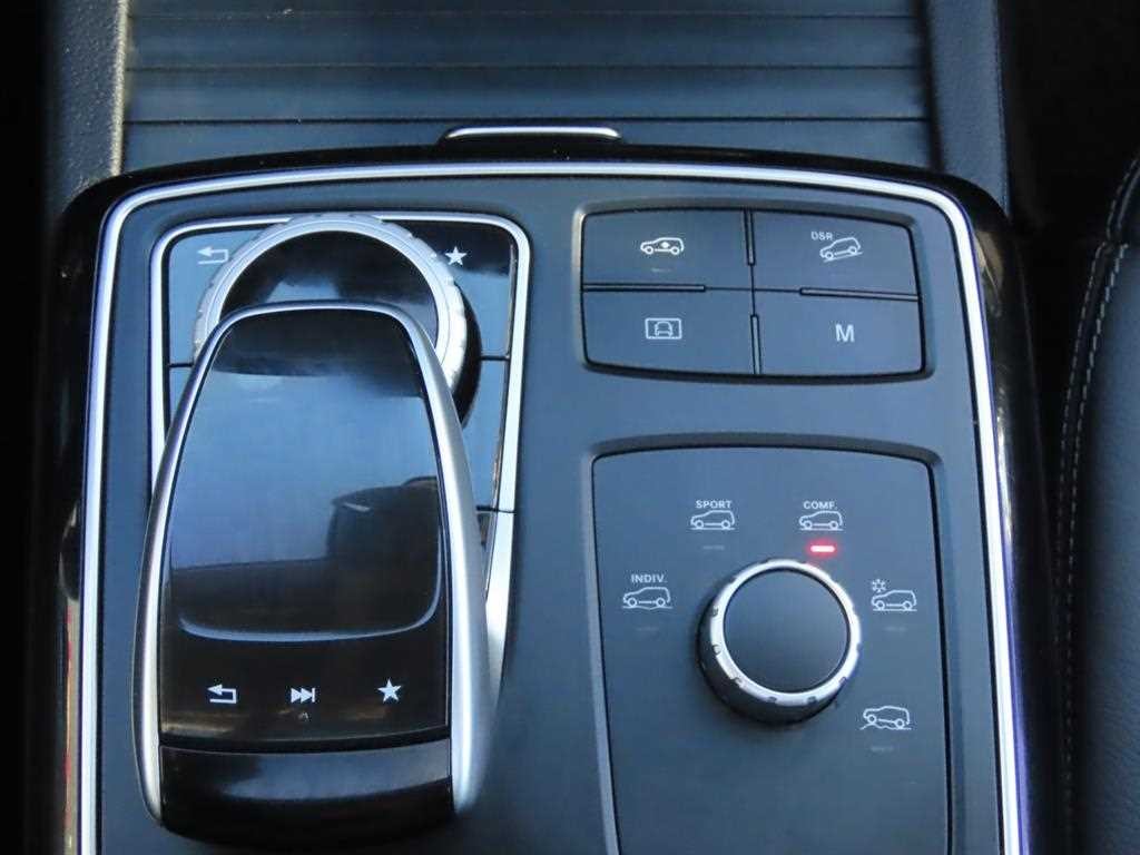 벤츠 GLE 클래스 GLE 클래스 W166 GLE 350 d 4MATIC 이미지 14