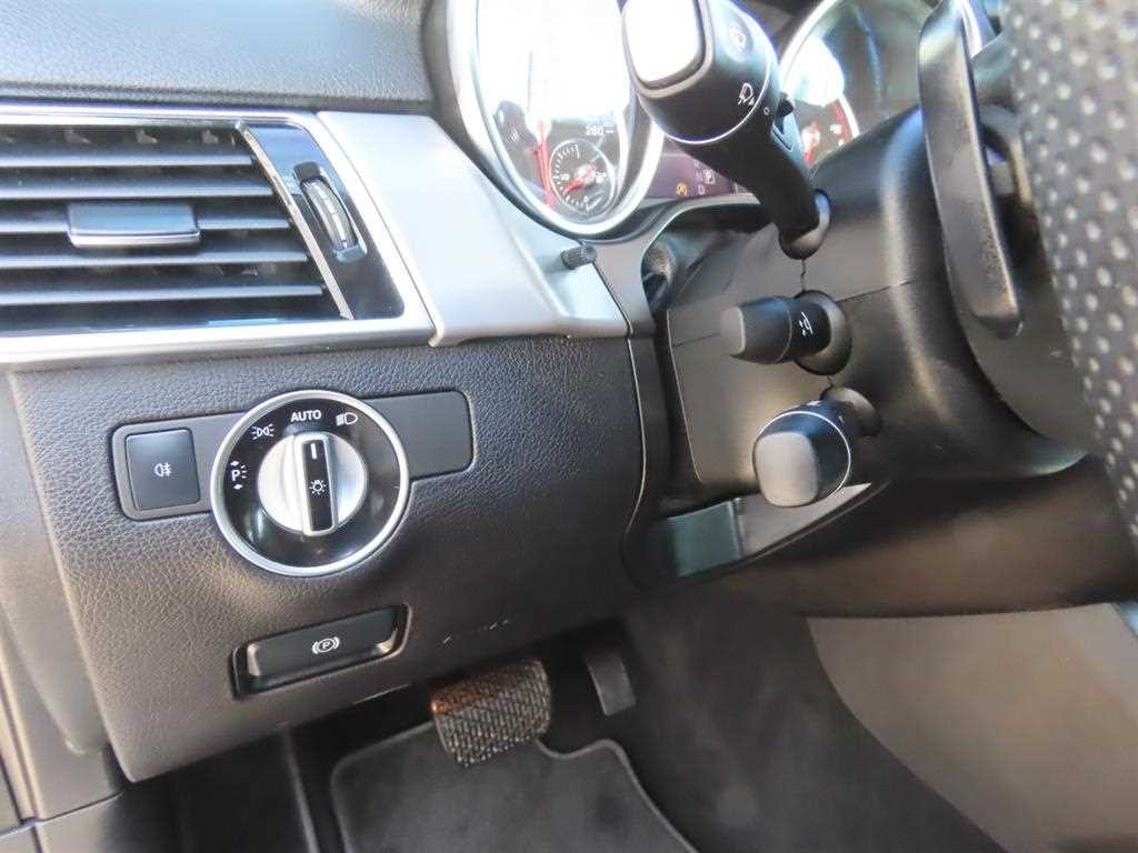 벤츠 GLE 클래스 GLE 클래스 W166 GLE 350 d 4MATIC 이미지 15