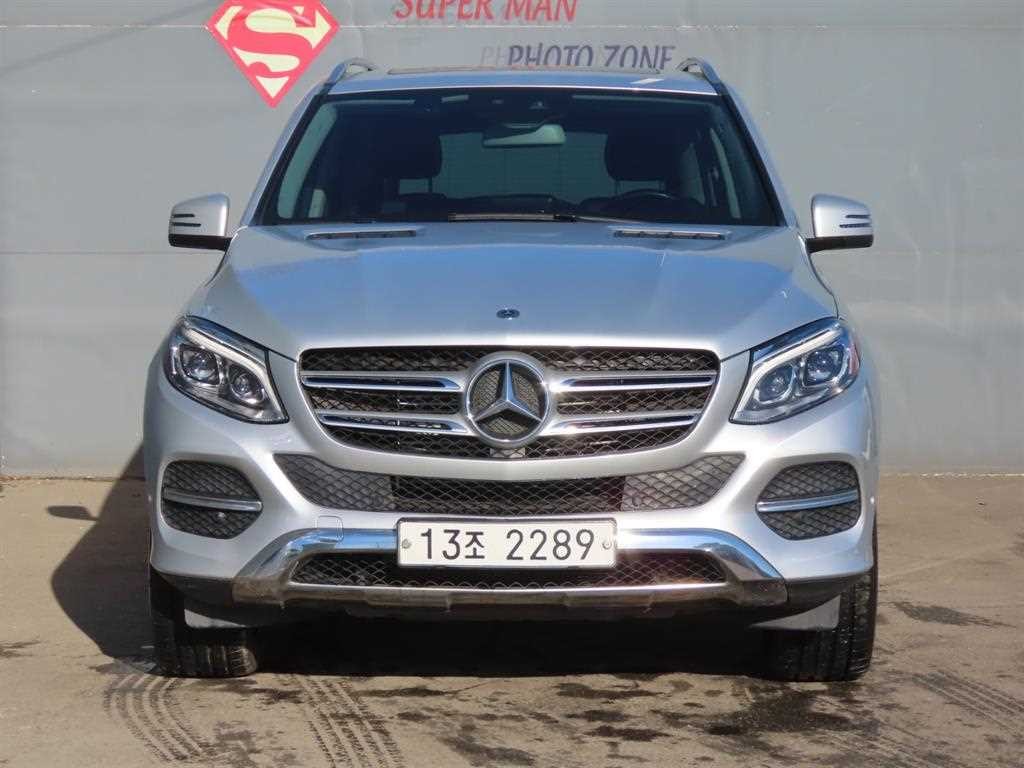 벤츠 GLE 클래스 GLE 클래스 W166 GLE 350 d 4MATIC 이미지 2