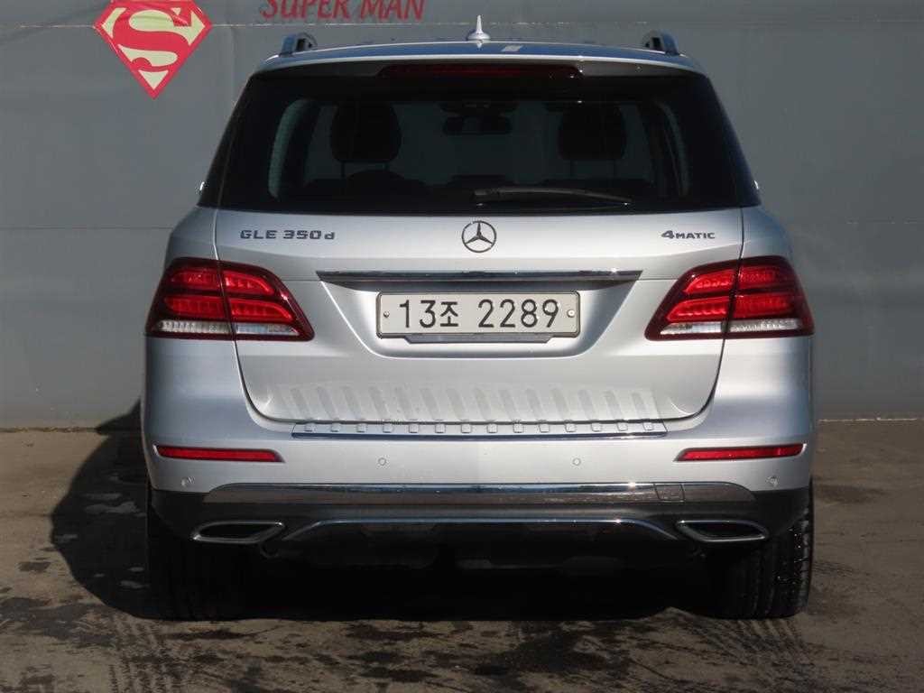 벤츠 GLE 클래스 GLE 클래스 W166 GLE 350 d 4MATIC 이미지 4
