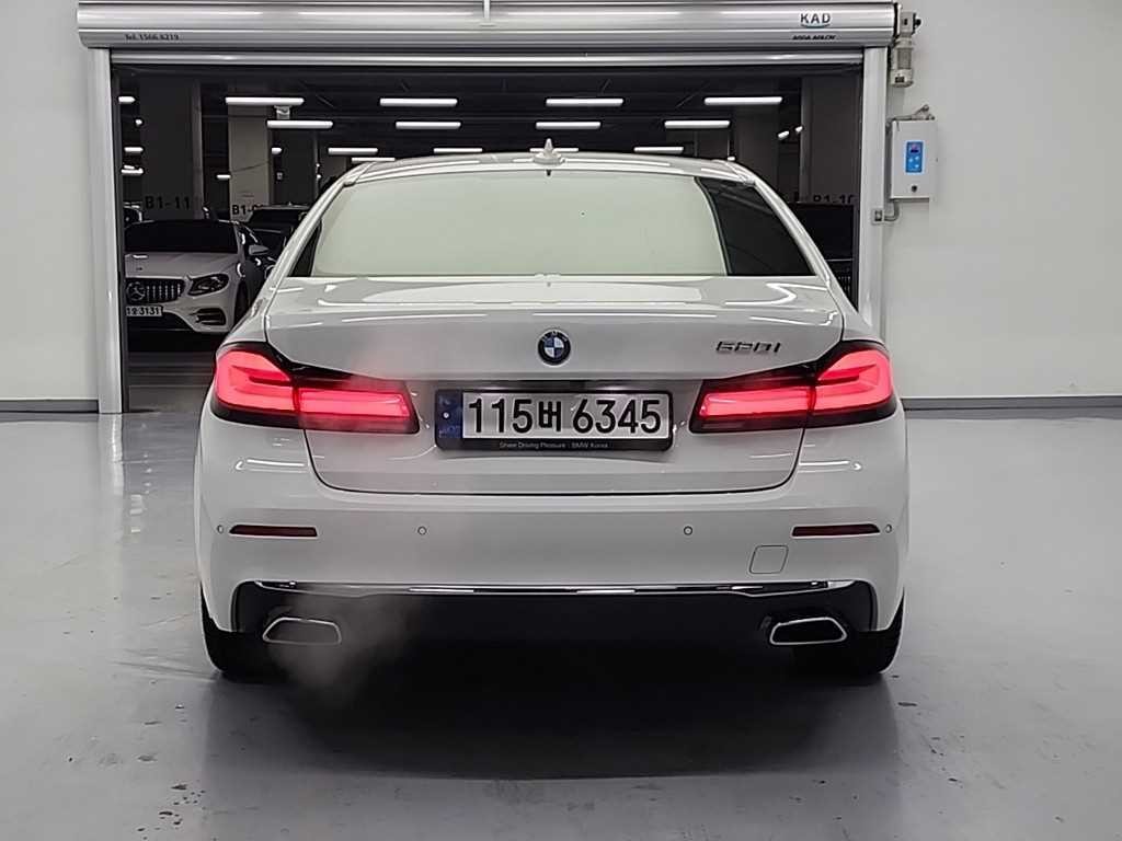 BMW 5시리즈 5시리즈 (G30) 520i 럭셔리 이미지 3