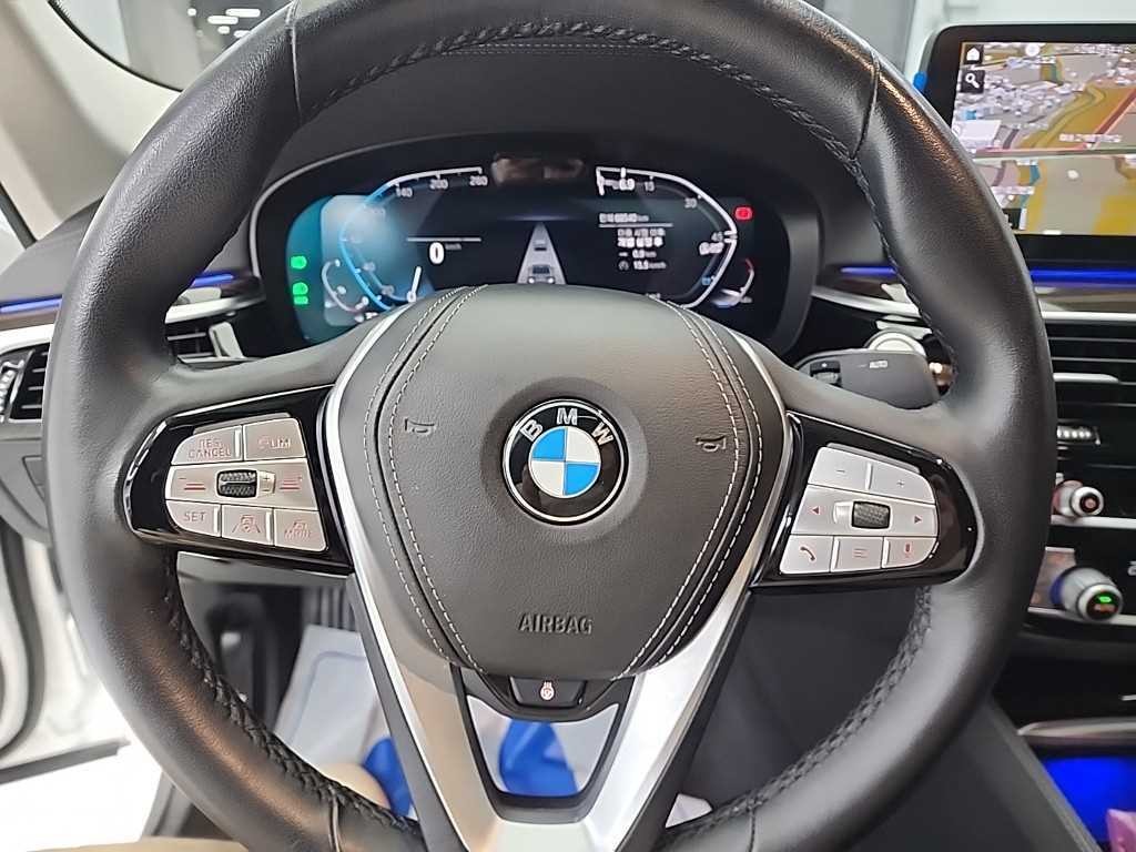 BMW 5시리즈 5시리즈 (G30) 520i 럭셔리 이미지 9