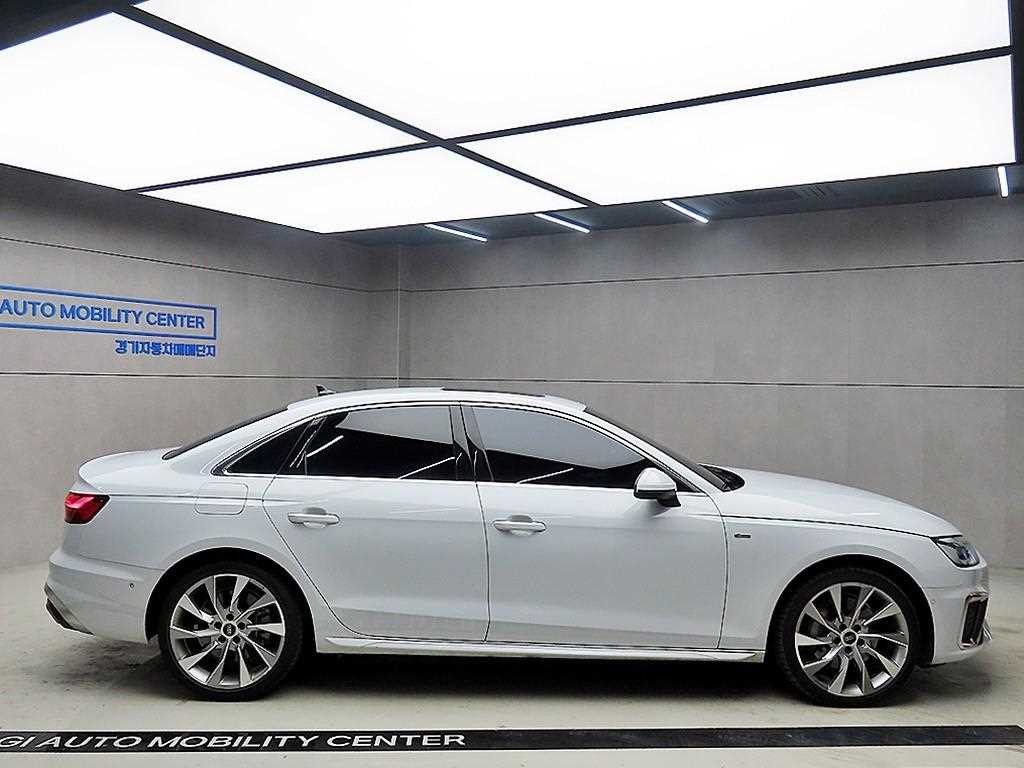 아우디 A4 A4 (B9) 45 TFSI 콰트로 프리미엄 이미지 2