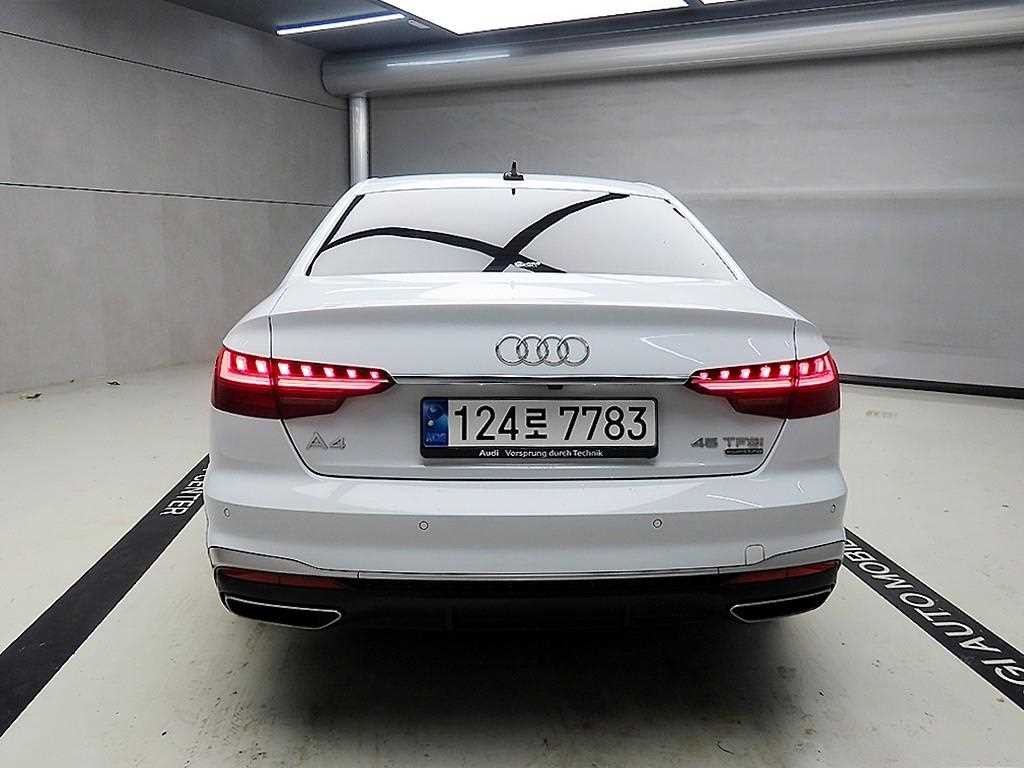 아우디 A4 A4 (B9) 45 TFSI 콰트로 프리미엄 이미지 3
