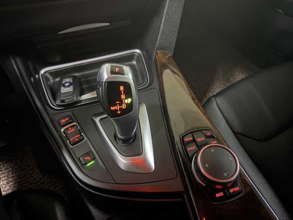 BMW 3시리즈 3시리즈 (F30) 320d 이미지 13