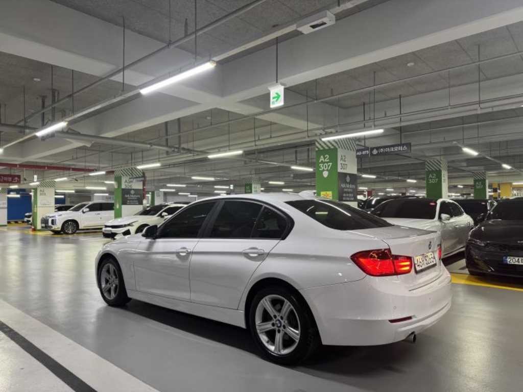 BMW 3시리즈 3시리즈 (F30) 320d 이미지 4