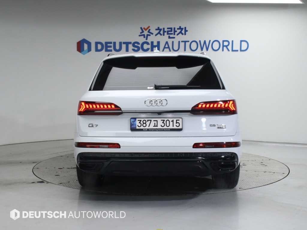아우디 Q7 Q7 (4M) 55 TFSI 콰트로 프리미엄 이미지 4
