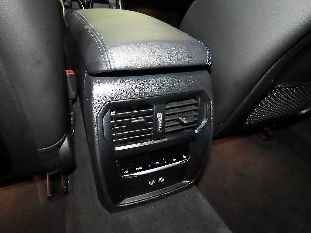 BMW 3시리즈 3시리즈 (G20) 320d 투어링 M 스포츠 이미지 14