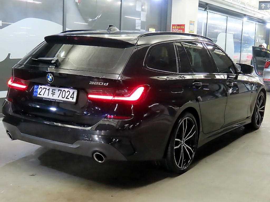 BMW 3시리즈 3시리즈 (G20) 320d 투어링 M 스포츠 이미지 4
