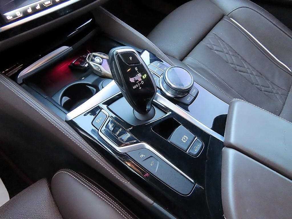 BMW 5시리즈 5시리즈 (G30) 520d xDrive M 스포츠 플러스 이미지 11