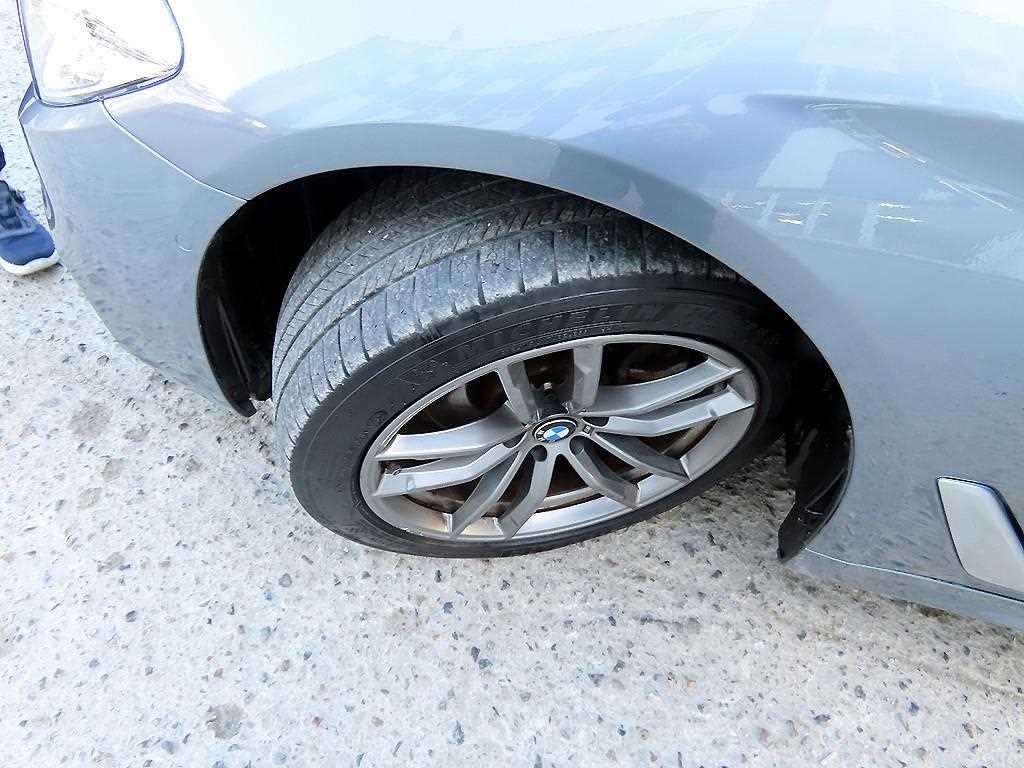 BMW 5시리즈 5시리즈 (G30) 520d xDrive M 스포츠 플러스 이미지 20