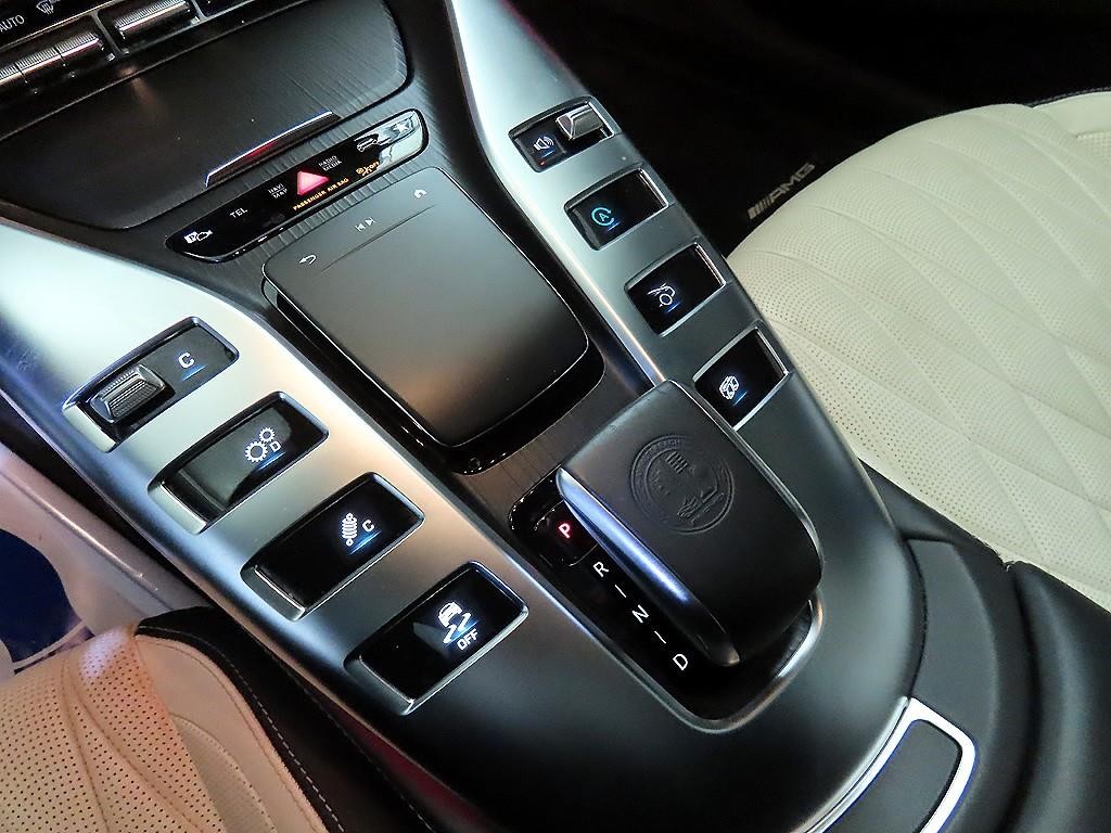 벤츠 AMG GT 4도어 43 4MATIC+ 스페셜 에디션 이미지 12