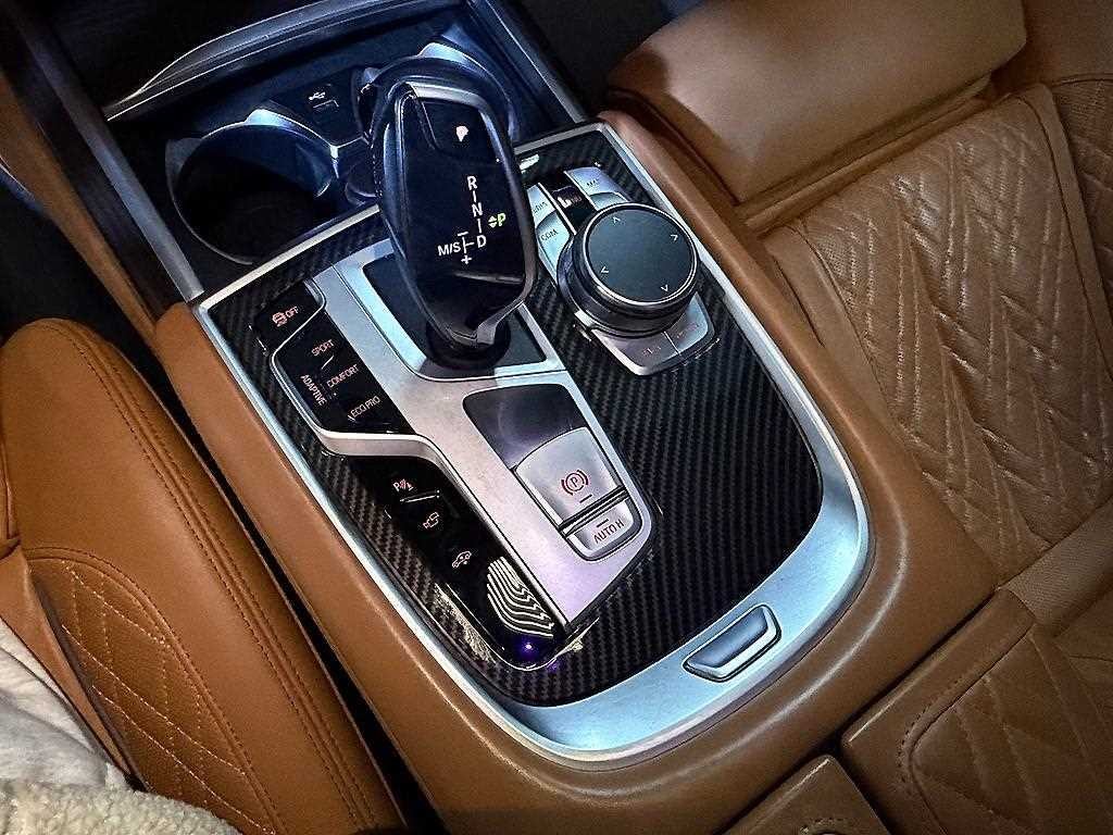 BMW 7시리즈 7시리즈 (G11) 730d xDrive 디자인 퓨어 엑설런스 이미지 11