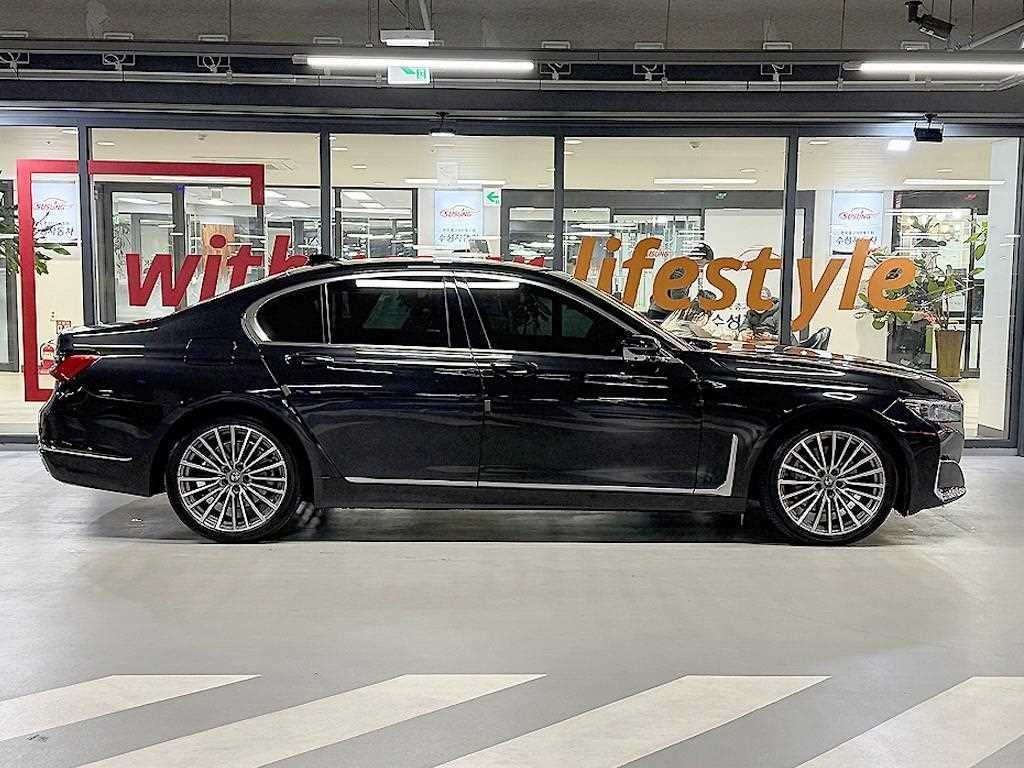 BMW 7시리즈 7시리즈 (G11) 730d xDrive 디자인 퓨어 엑설런스 이미지 2