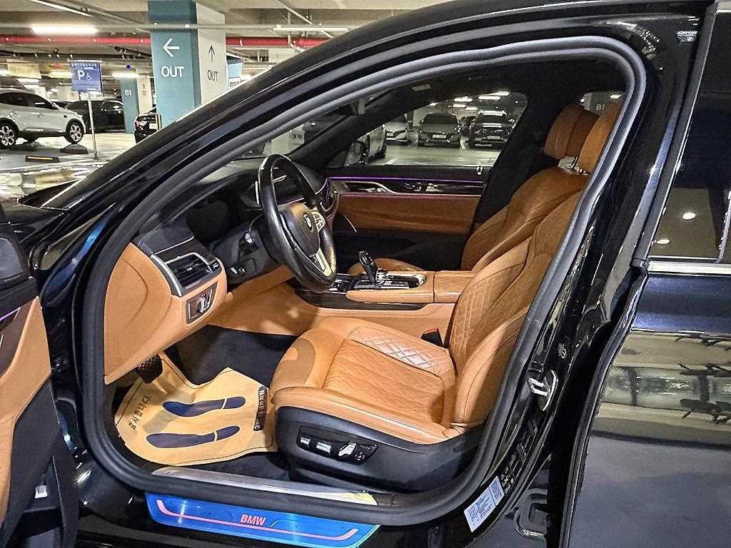 BMW 7시리즈 7시리즈 (G11) 730d xDrive 디자인 퓨어 엑설런스 이미지 6