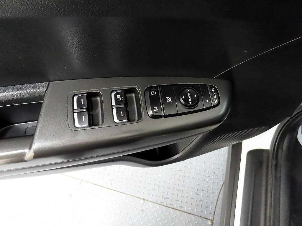 기아 스포티지 스포티지 더 볼드 2.0 가솔린 2WD 프레스티지 이미지 11