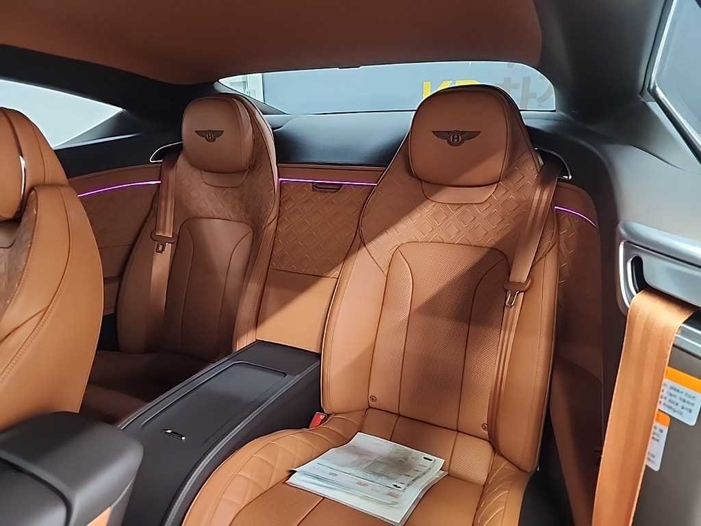 벤틀리 컨티넨탈 컨티넨탈 GT 3세대 4.0 V8 GT 이미지 12