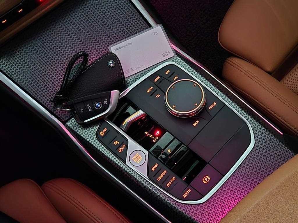 BMW 3시리즈 3시리즈 (G20) 320i M 스포츠 이미지 14