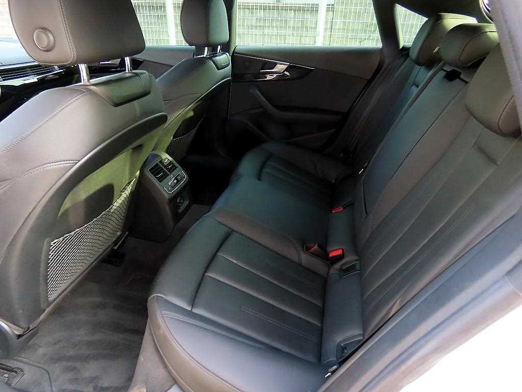 아우디 A5 A5 (F5) 45 TFSI 콰트로 프리미엄 스포트백 이미지 6