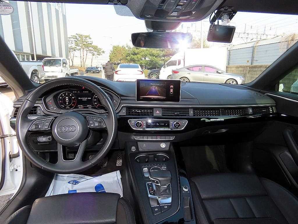 아우디 A5 A5 (F5) 45 TFSI 콰트로 프리미엄 스포트백 이미지 7